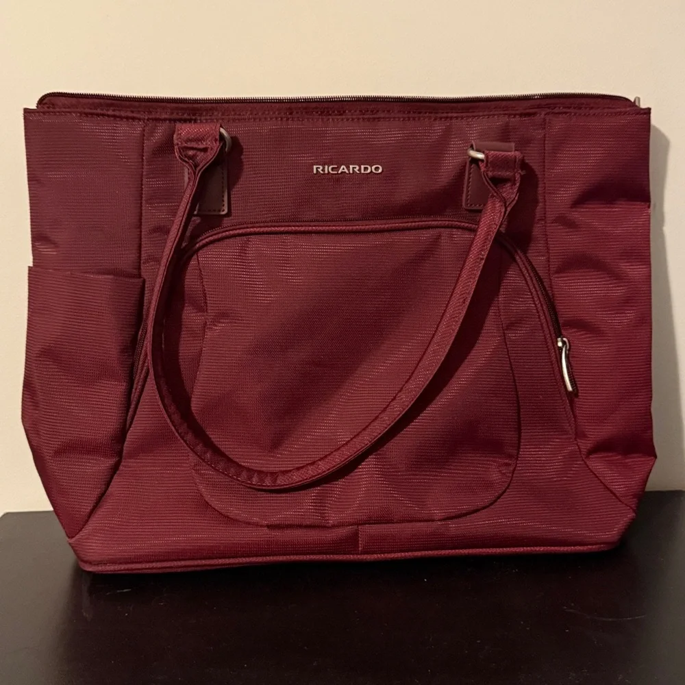 RICARDO BRAND‎ BURGUNDY LAPTOP COMPUTER BAG